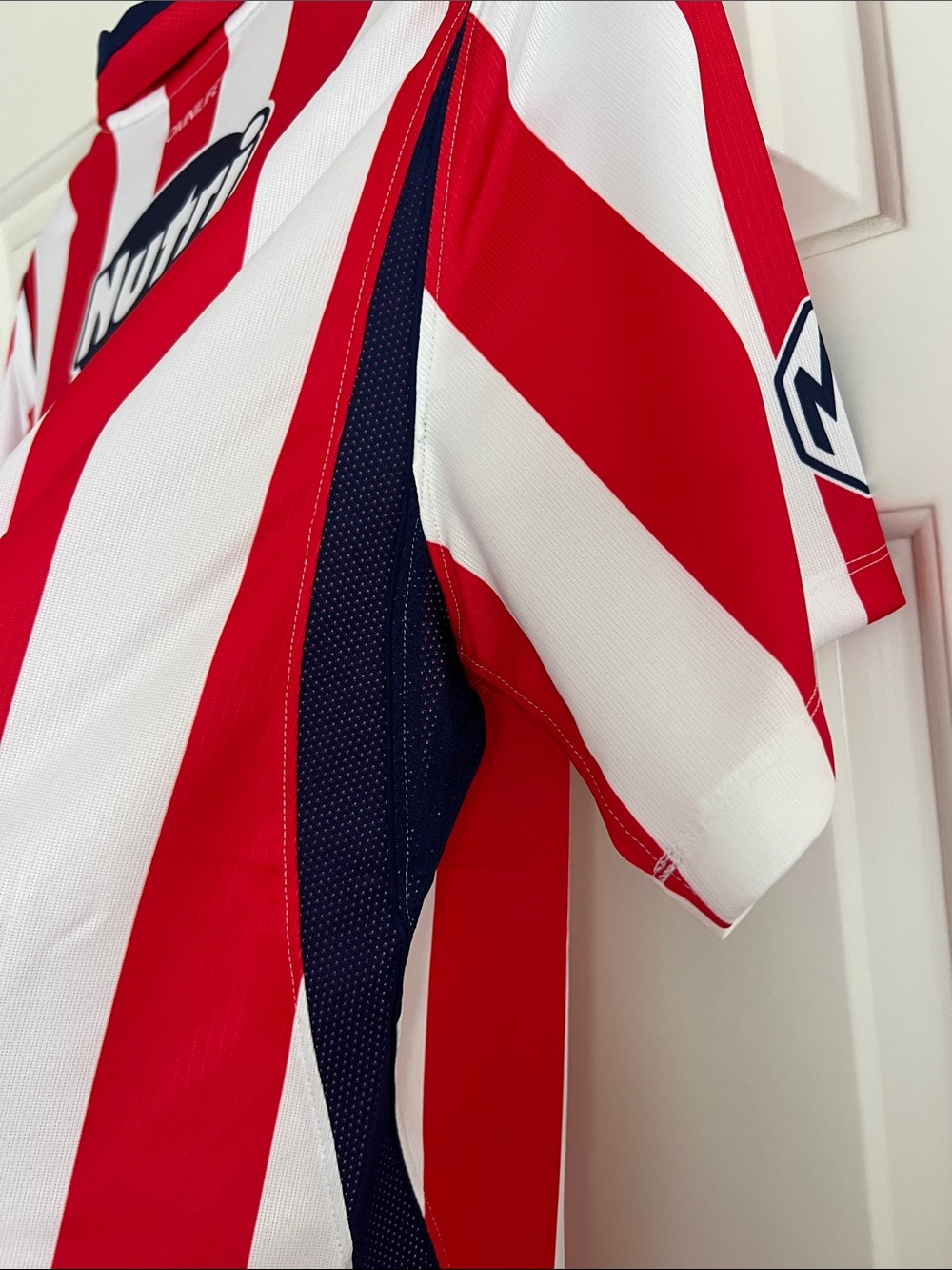Brand new with tags Chivas jersey - Picture 8 of 8